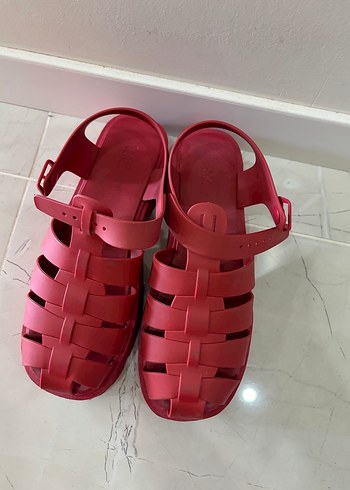 39 Beden kırmızı Renk Zara sandalet