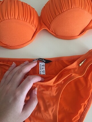 38 Beden turuncu Renk Bikini takımı