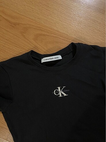 Calvin Klein Ck crop