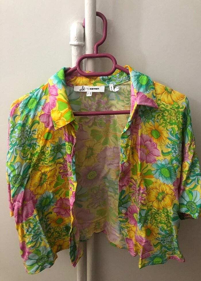 Çiçekli gömlek - Görsel 4