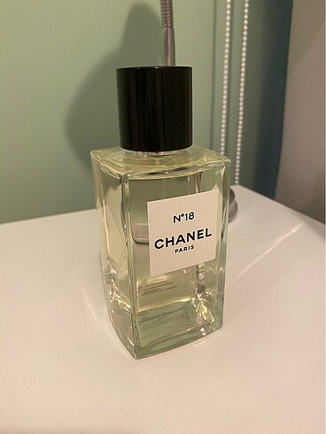 chanel no 18