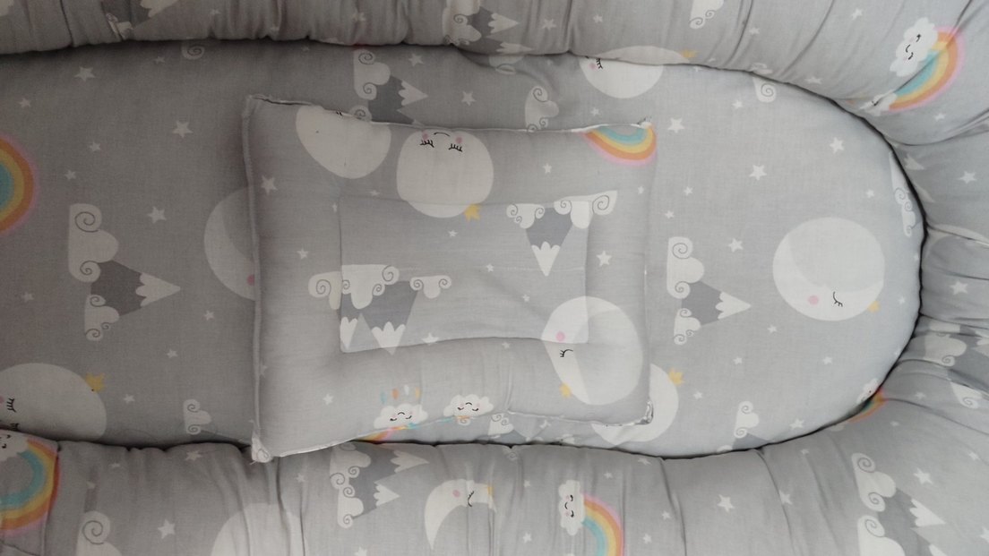 Gri Bulut ve Gökkuşağı Desenli Bebek Yatağı / Babynest - Görsel 3