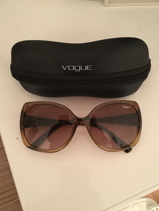 Vogue güneş gözlüğü
