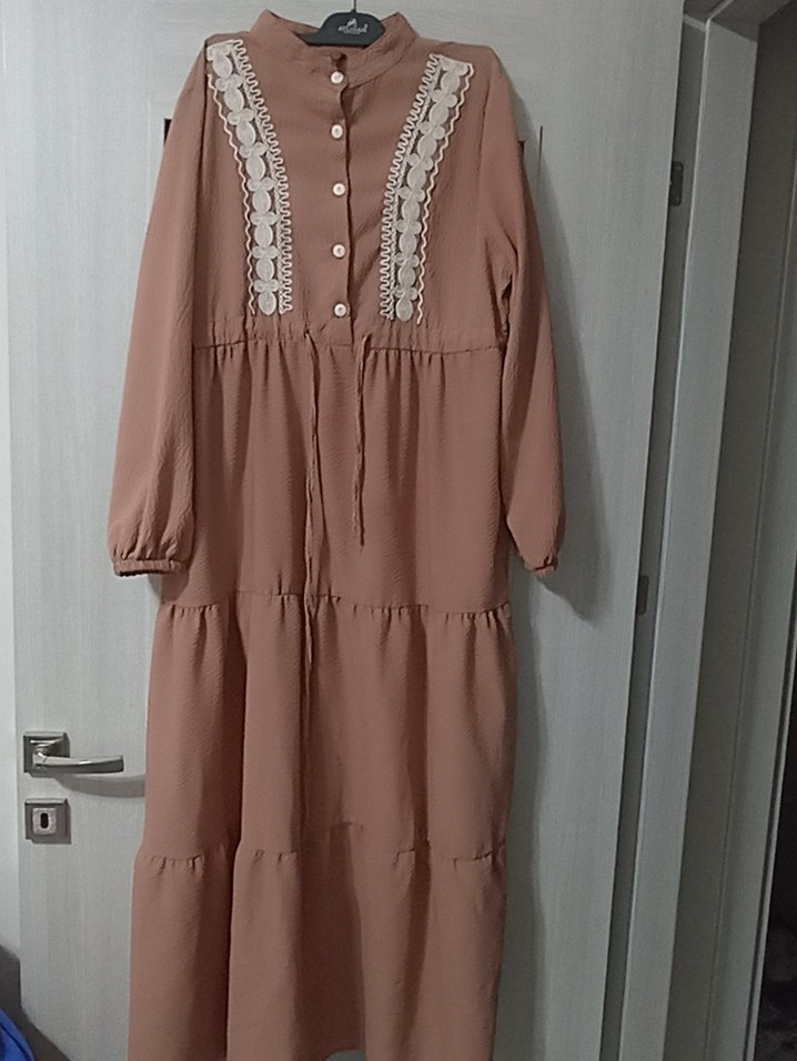 Nakışlı Dantel Detaylı Uzun Elbise - Görsel 2