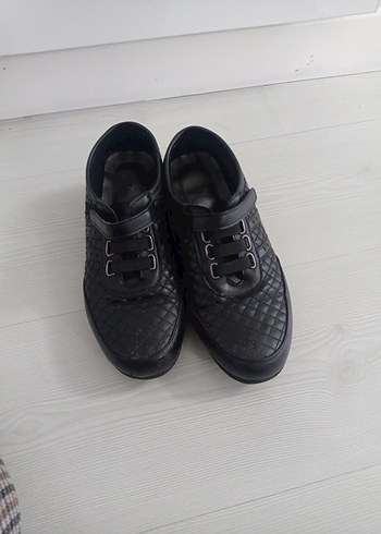 Siyah Tokalı Kadın Dolgu Topuk Spor Ayakkabı