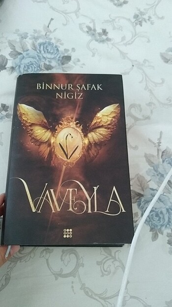VAVELYA CİLTLI