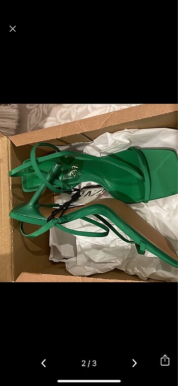 Zara Zara yeşil sandalet