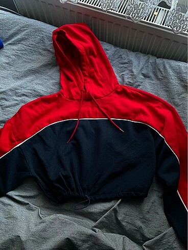 H&m sweatshirt