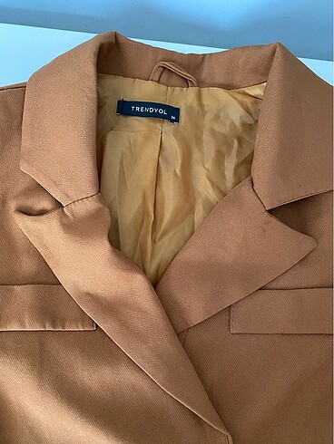 Trendyol & Milla Kısa blazer