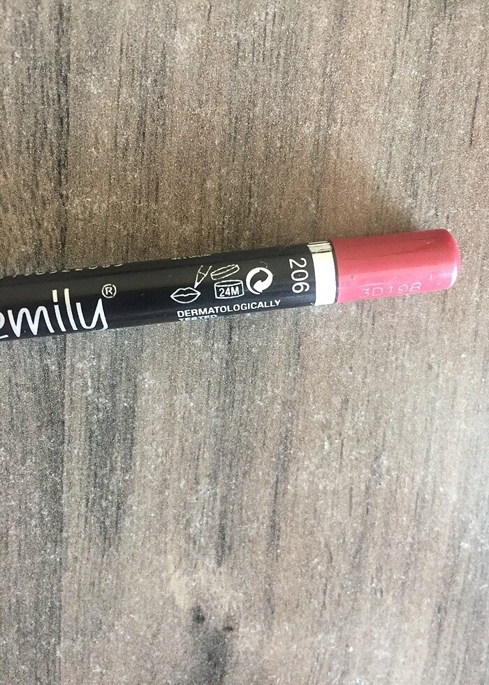 Telescopic rimel + emily 206 no dudak kalemi + essence eyeliner - Görsel 3