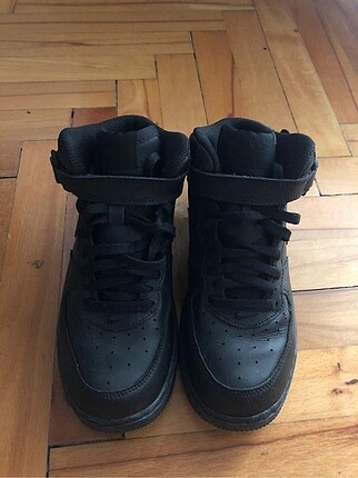 NIKE 34 No