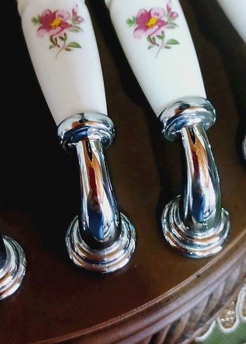 Çiçek Desenli Beyaz porselen kulp - Görsel 5