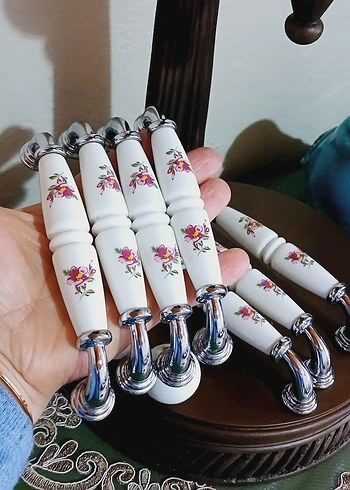 Çiçek Desenli Beyaz porselen kulp - Görsel 6