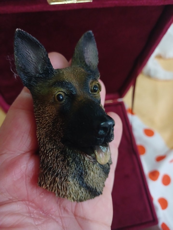 Kahverengi Alman Kurdu Figürin MAGNET - Görsel 3