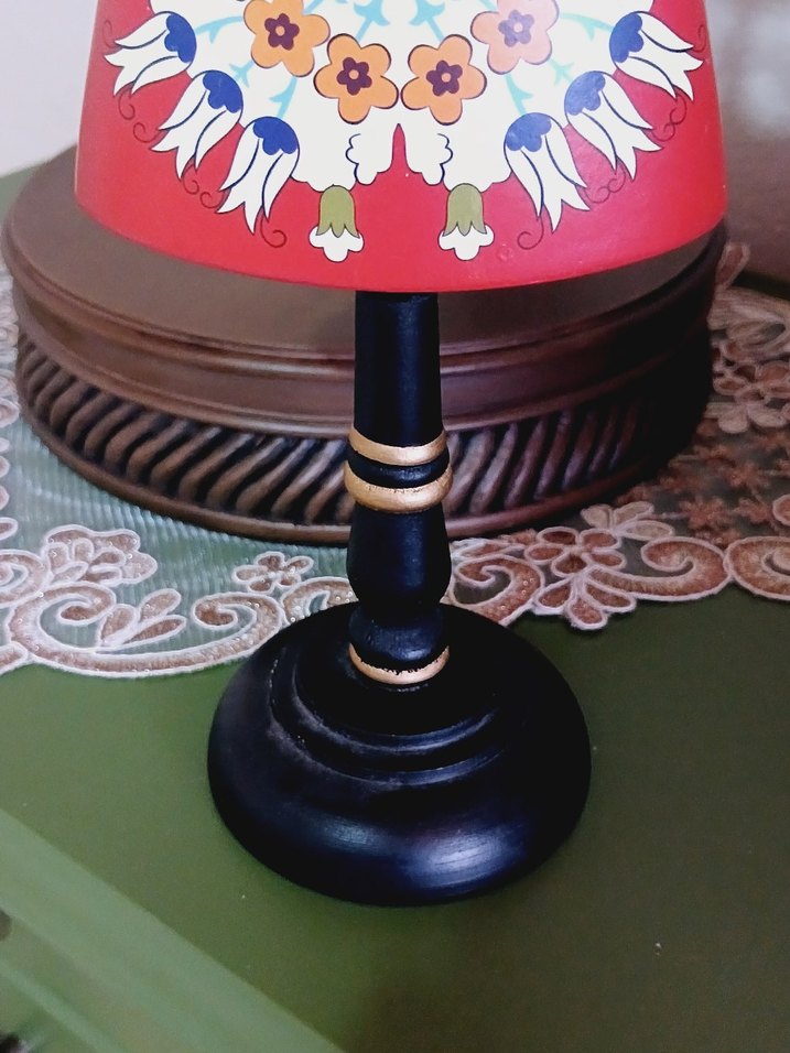 Renkli Geleneksel Kıyafetli ahşap takı askılığı - Görsel 2