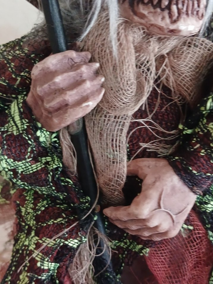 Bordo Karanlık Figürin ışıklı sesli - Görsel 5