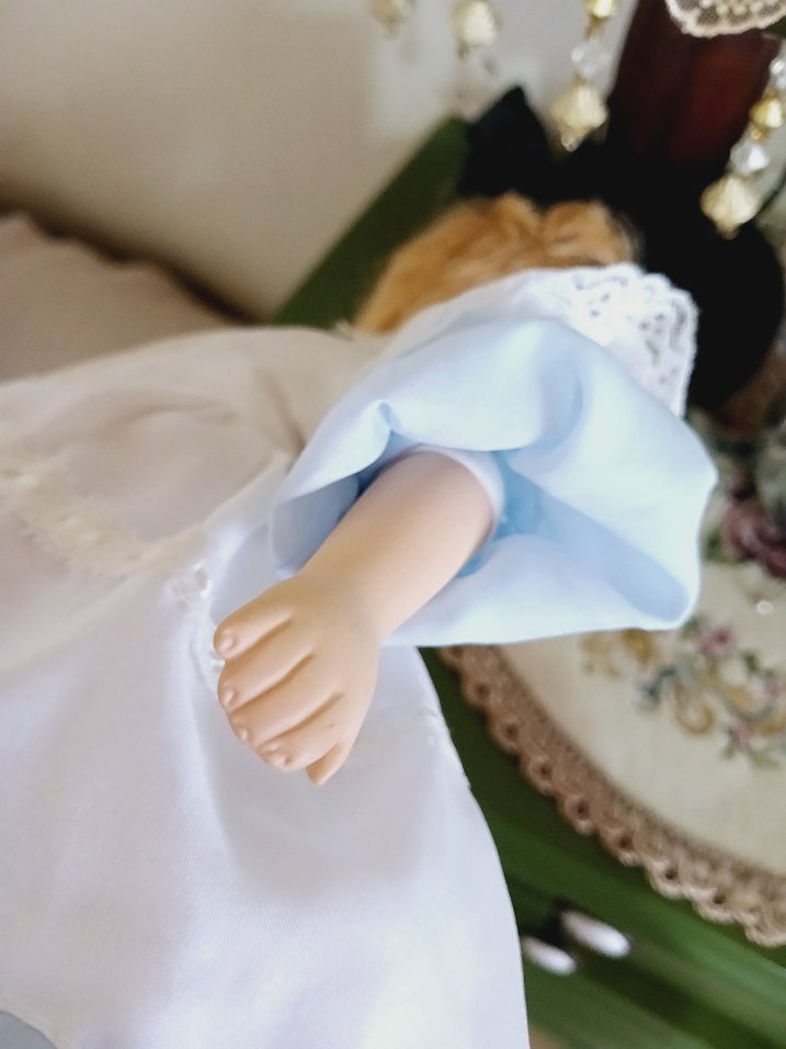 Beyaz Pastel Renkli Bebek vintage porselen bebek - Görsel 2