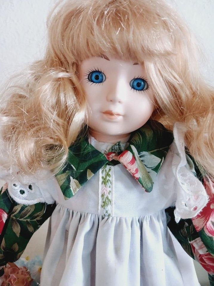 Beyaz Elbiseli Pastel Bebek vintage porselen bebek 40 cm - Görsel 2