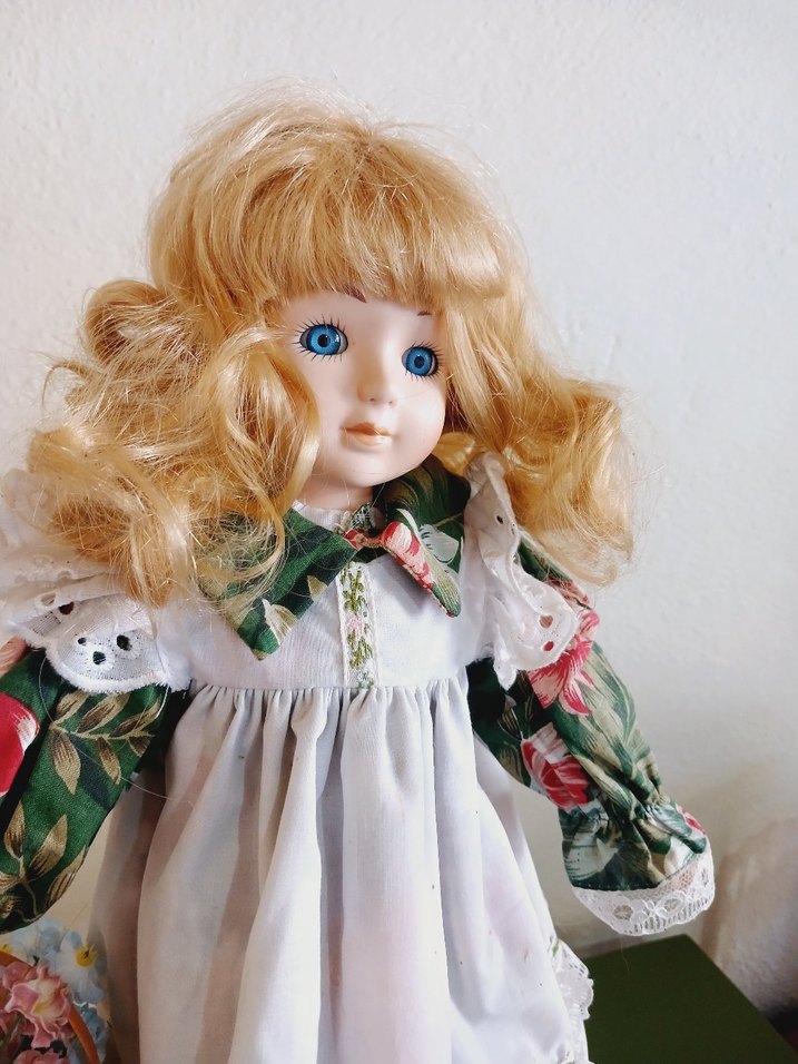 Beyaz Elbiseli Pastel Bebek vintage porselen bebek 40 cm - Görsel 3