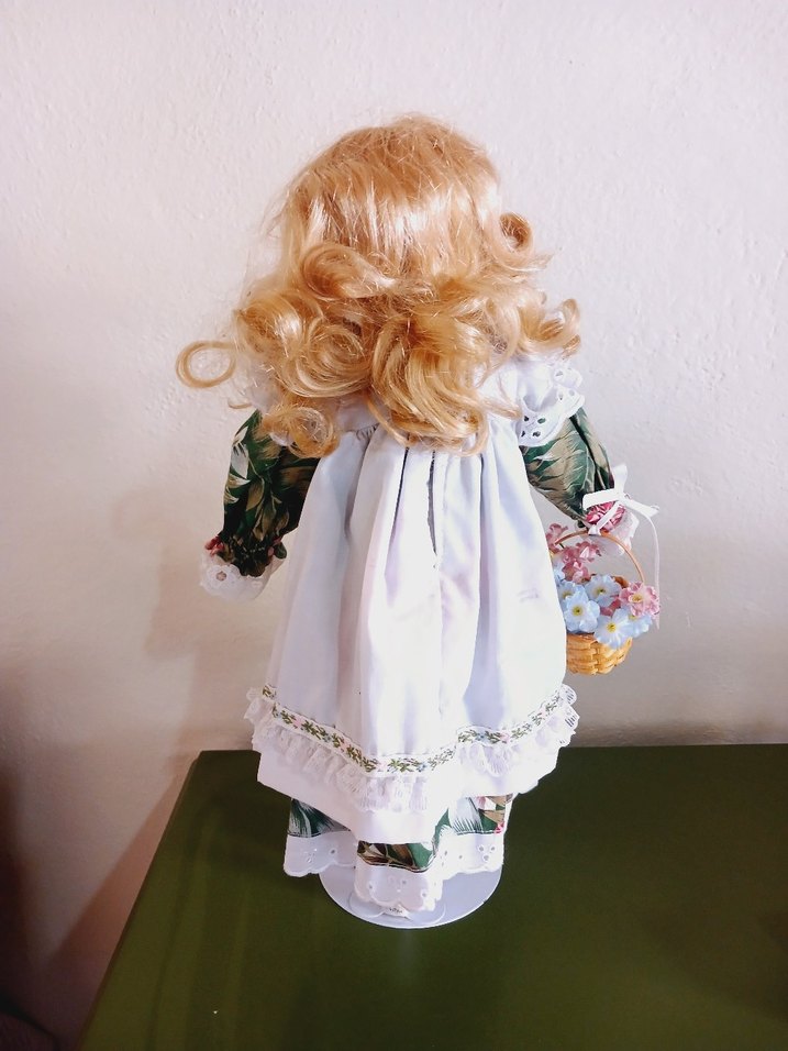 Beyaz Elbiseli Pastel Bebek vintage porselen bebek 40 cm - Görsel 4