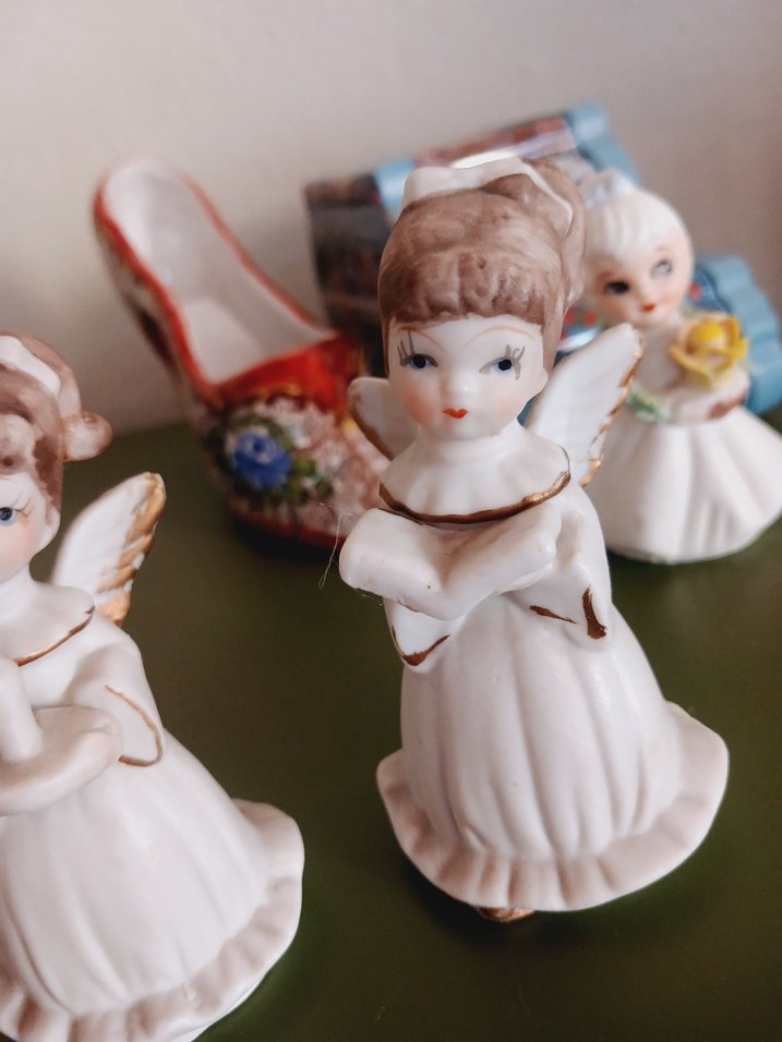 Beyaz Melek Figürinleri vintage porselen - Görsel 2