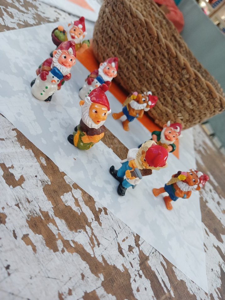 Renkli Cüce Figür Seti - Görsel 2