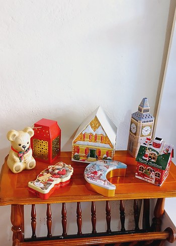 Renkli Beyaz Ev Dekorları Seti NOEL KUTUSU