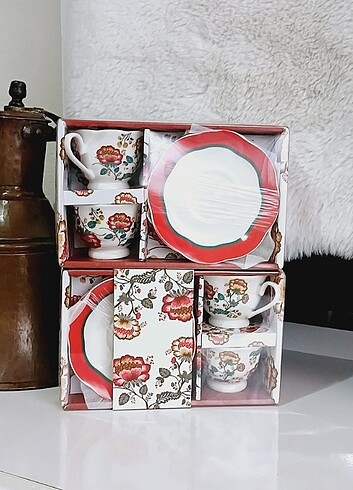 4 lü porselen fincan takımı 