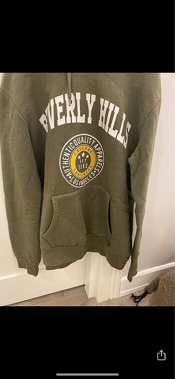 Sweatshirt