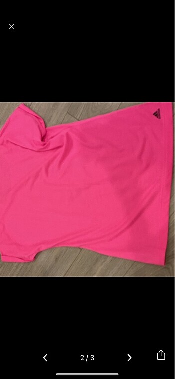 Adidas T-shirt