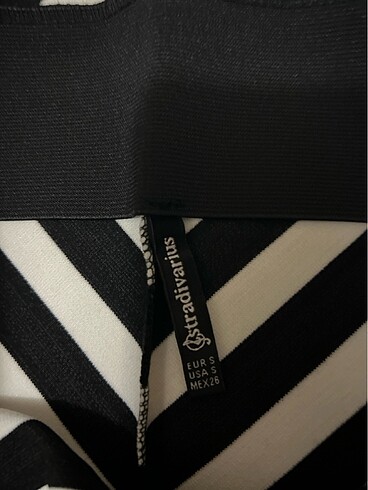 Stradivarius Etekkk