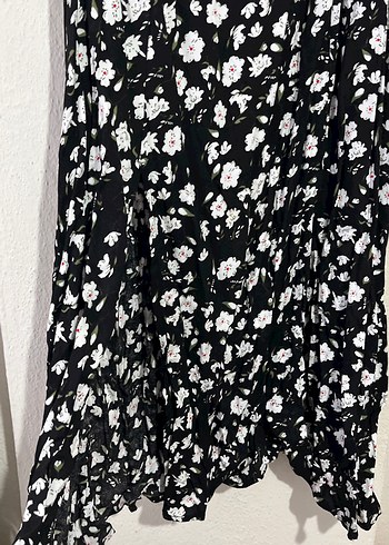 Siyah Çiçek Desenli Uzun Kadın Elbise - Görsel 2