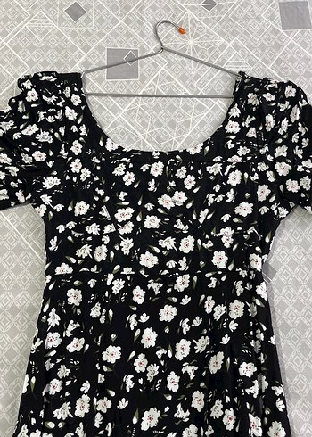 Siyah Çiçek Desenli Uzun Kadın Elbise - Görsel 4