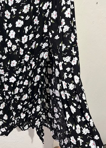 Siyah Çiçek Desenli Uzun Kadın Elbise - Görsel 3