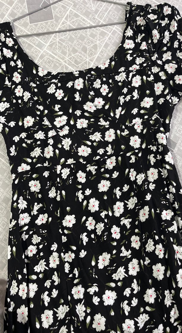 Siyah Çiçek Desenli Uzun Kadın Elbise - Görsel 5