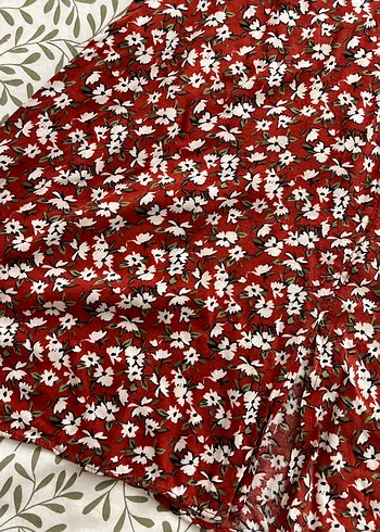 Kırmızı Çiçek Desenli Fırfırlı Midi Etek - Görsel 2