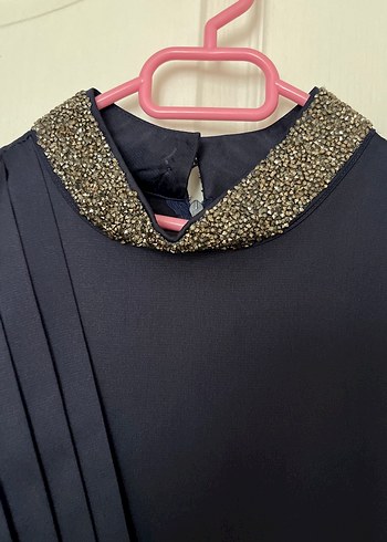 Navy Yüksek Yakalı Pilili Uzun Elbise - Görsel 5