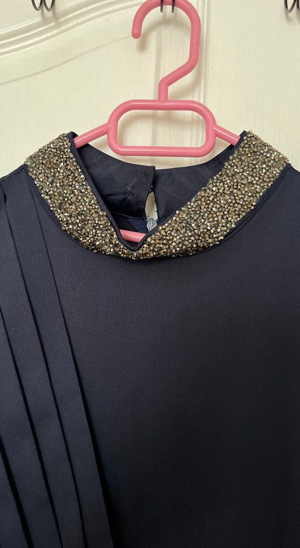 Navy Yüksek Yakalı Pilili Uzun Elbise - Görsel 5