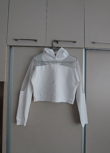 Trendyol m beden beyaz çok şık kısa sweatshirt 