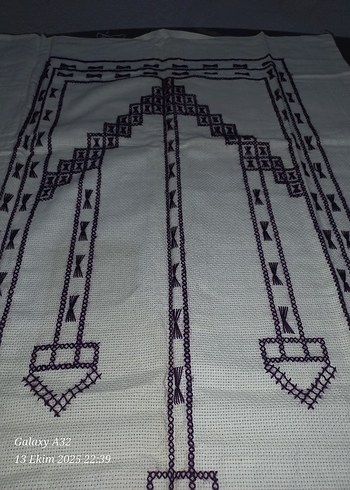 Beden Etamin İşlemeli Seccade
