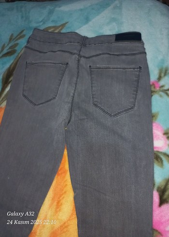 Gri Dar Kesim Kadın Kot Pantolon - Görsel 4