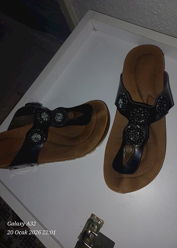 Kadin Boncuk Tasli Dolgu Topuk Terlik - Görsel 4