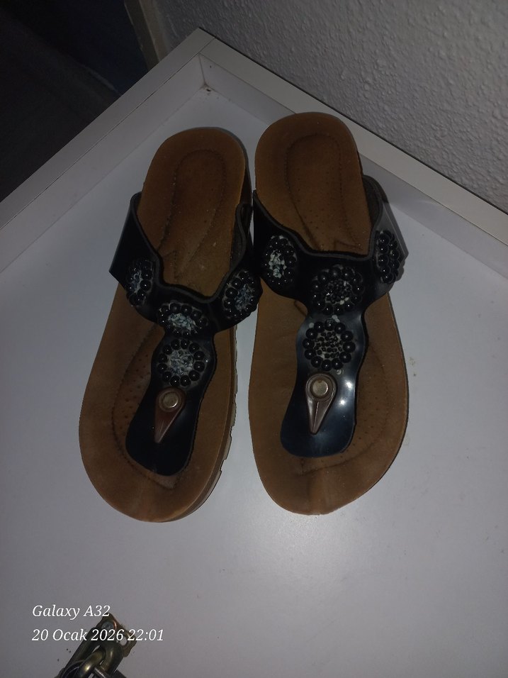 Kadin Boncuk Tasli Dolgu Topuk Terlik - Görsel 2