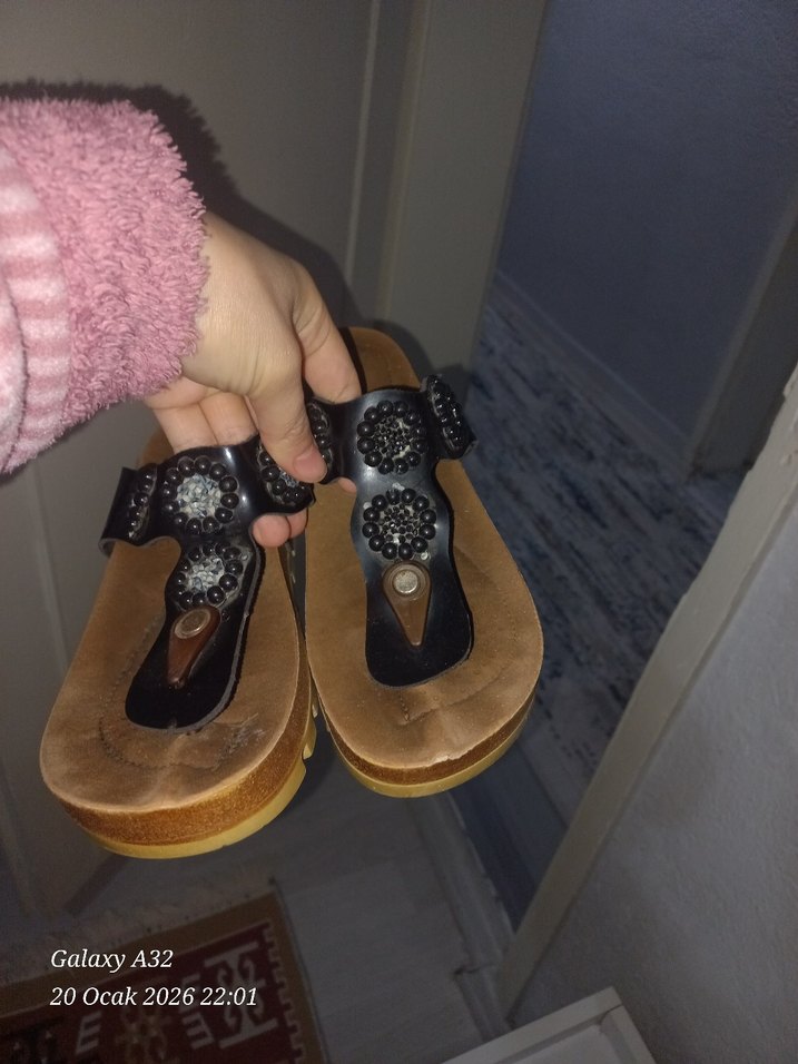 Kadin Boncuk Tasli Dolgu Topuk Terlik - Görsel 5