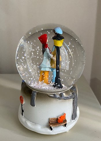 Beyaz Kar Temalı Renkli Kar Küresi - Görsel 4