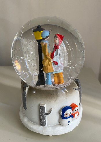 Beyaz Kar Temalı Renkli Kar Küresi - Görsel 3