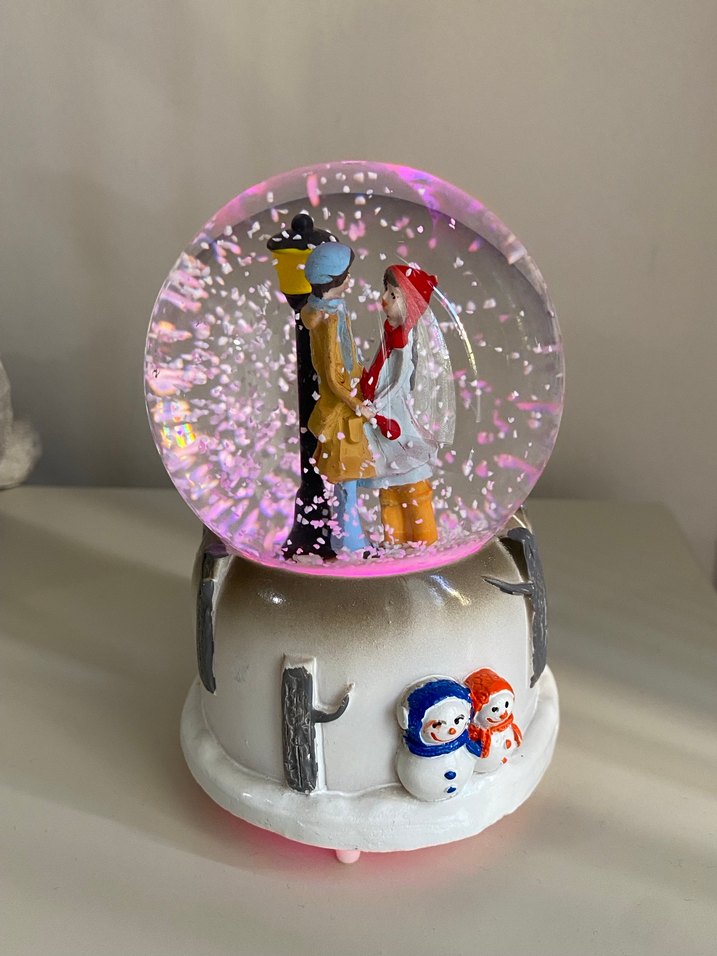 Beyaz Kar Temalı Renkli Kar Küresi - Görsel 2