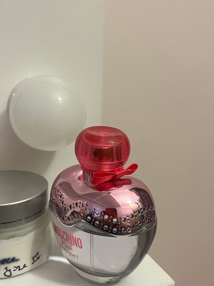 Moschino Pink Bouquet Kadın Parfümü - Görsel 2