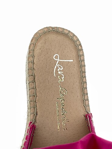38 Beden pembe Renk Vintage Love Terlik %70 İndirimli.