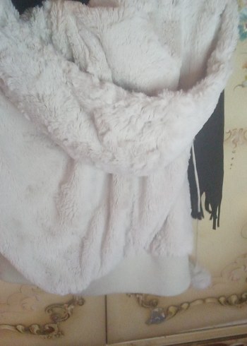 Kürklü Kapüşonlu Yelek - Görsel 4